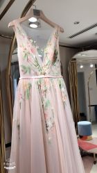点击看大图 -LA GRACE高端婚纱礼服定制馆