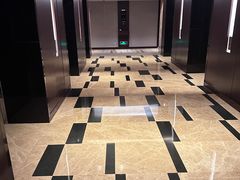 -上海龙之梦万丽酒店