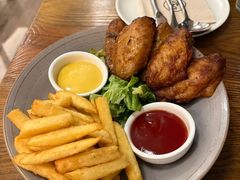 香炸鸡翅配薯条-Money Shops(愚园路店)