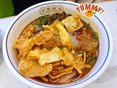 -弘束束柳州深巷螺蛳粉(珠江路店)