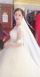 -艾米丽婚纱礼服