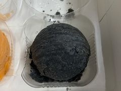 乌豆蛋黄酥-陶陶居饼家(惠福东路店)