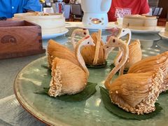 鲍鱼天鹅酥-白天鹅宾馆-宏图府餐厅