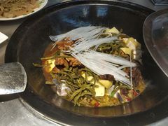 -屯老二农家铁锅炖·行业领军者(梅江店)