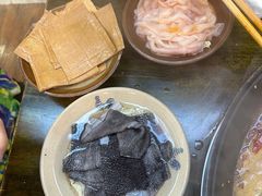 -黄潇洒老火锅(九眼桥宏济巷店)