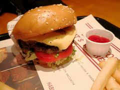 -The Habit Burger Grill 哈比特汉堡(复兴soho店)