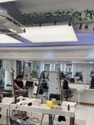 -镁连社·美联社