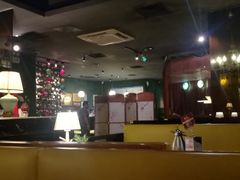 大堂-绿茵阁牛扒餐厅(客村店)
