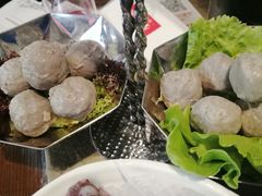 -左庭右院鲜牛肉火锅(金山万达店)