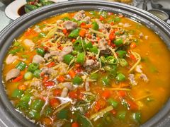 招牌鲜锅兔-盐帮食坊•小河帮川菜(四川师大店)