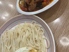 -歹歹的加个面过油肉拌面
