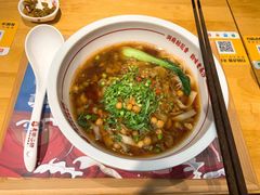 -呷佬·长沙手工米粉(金沙江路店)