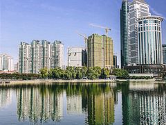 景点-西北湖绿化广场
