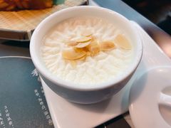 双皮奶-悦满楼·西关名点·湛江名菜(航空综合大厦店)
