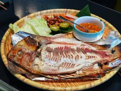 -蚝美人·生蚝海鲜烧烤(茶花园店)
