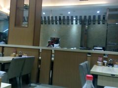 -圣河湾虾饺美食(站前店)