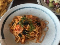 意大利面伴虾鱿鱼番茄橄榄-FISH&POTATO Cō(地中海美食 万象城店)