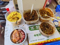 -梁阿婆廿年老牌扣肉糯米饭