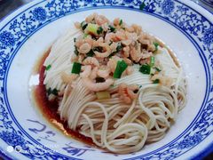 开洋葱油拌面-裕兴记•蟹黄面馆(人民广场店)