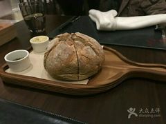 -恰餐厅及酒吧 CHAR Bar & Grill (北京丽都皇冠假日店)