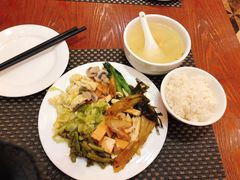 -山明水秀大饭店