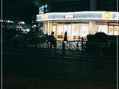 -85度C(生甜甜圈研究工坊·上海平凉店)