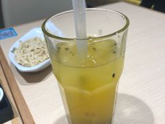 -灵芝妹子海鲜米线(劳动公园店)