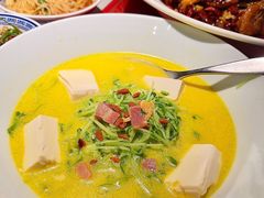 高压浓汤豆苗鱼豆腐-禄鼎记·多口味酸菜鱼(侨鑫店)