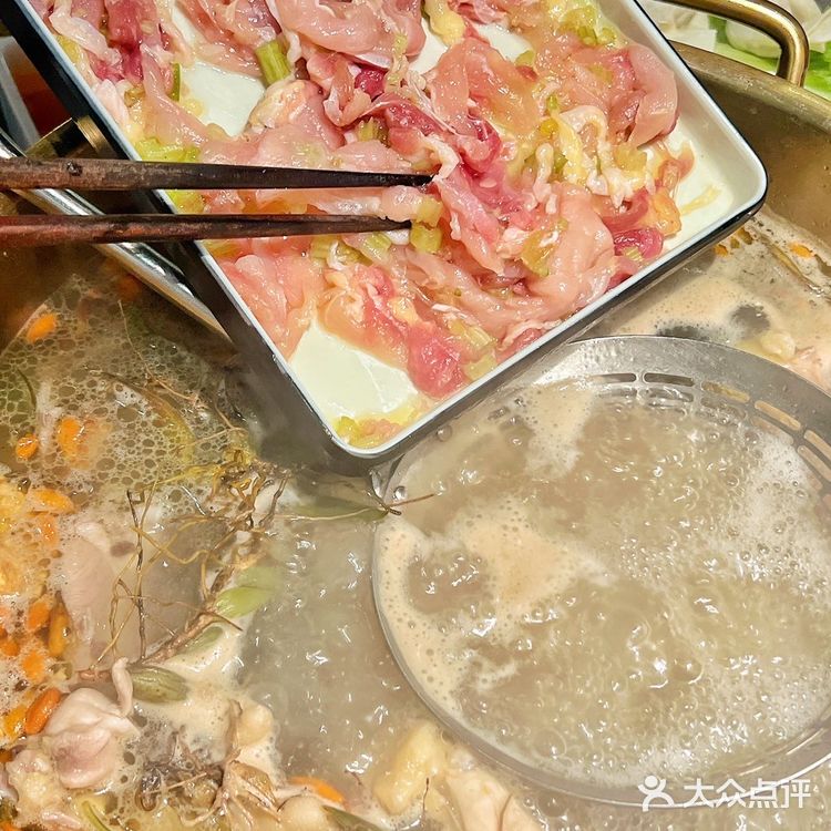 这个石橄榄鸡煲真的让我好吃的走不动道……