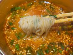 -鹤江桥·红油牛肉粉(SKP店)