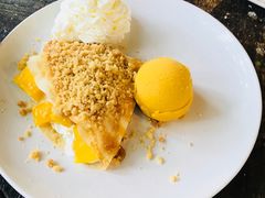 -莓园冰淇淋店