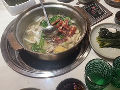 -喃喃椰·糟粕醋·椰子鸡火锅(七堡花园店)