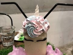 -Benjamin Browns Bistro & Bakery