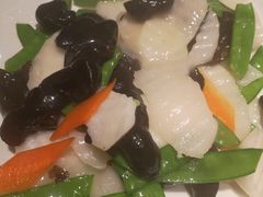 -老码头黑皮肘子锅包肉(赣水路店)