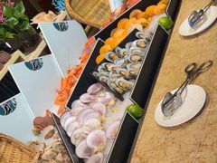 -大中华希尔顿酒店-念自助餐·嗨啤·小龙虾