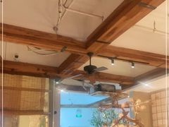 -蜜桃餐厅·伴山(湖滨商业街店)