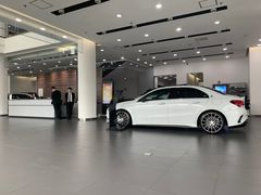 -上海星瀚奔驰4S店(长寿路店)