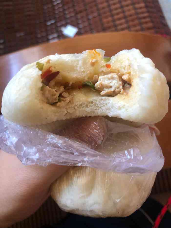 为什么我会沦落到吃肉包