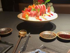 -蟹犇前•帝王蟹雪蟹(陆家嘴店)