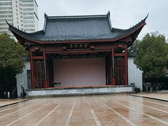 -绳金塔