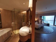 -上海佘山世茂艾美酒店