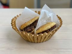 精品火烧-闫家驴肉老店(华电一校店)