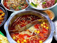 -周良天山牛杂城(天山路总店)