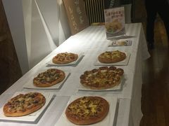 -新华里咖啡书吧(新华书店小寨店)
