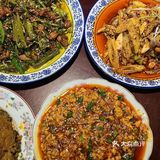 人均三十的川菜馆子，他真的我哭死[流泪]