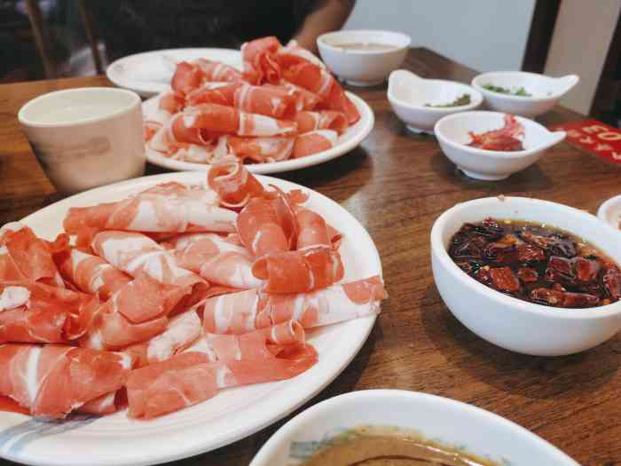 金鑫火锅(县西巷店)-"老字号火锅店在新商场里的分店,非常nic.