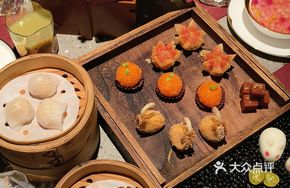 Huaxuan Handmade Chinese Pastries Box