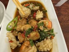 -Dang restaurant (patong phuket)