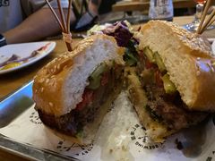 牛肉汉堡-Arrow Factory Brewing箭厂啤酒