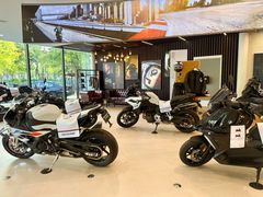 -沈阳业乔信宝宝马4S店(于洪广场店)